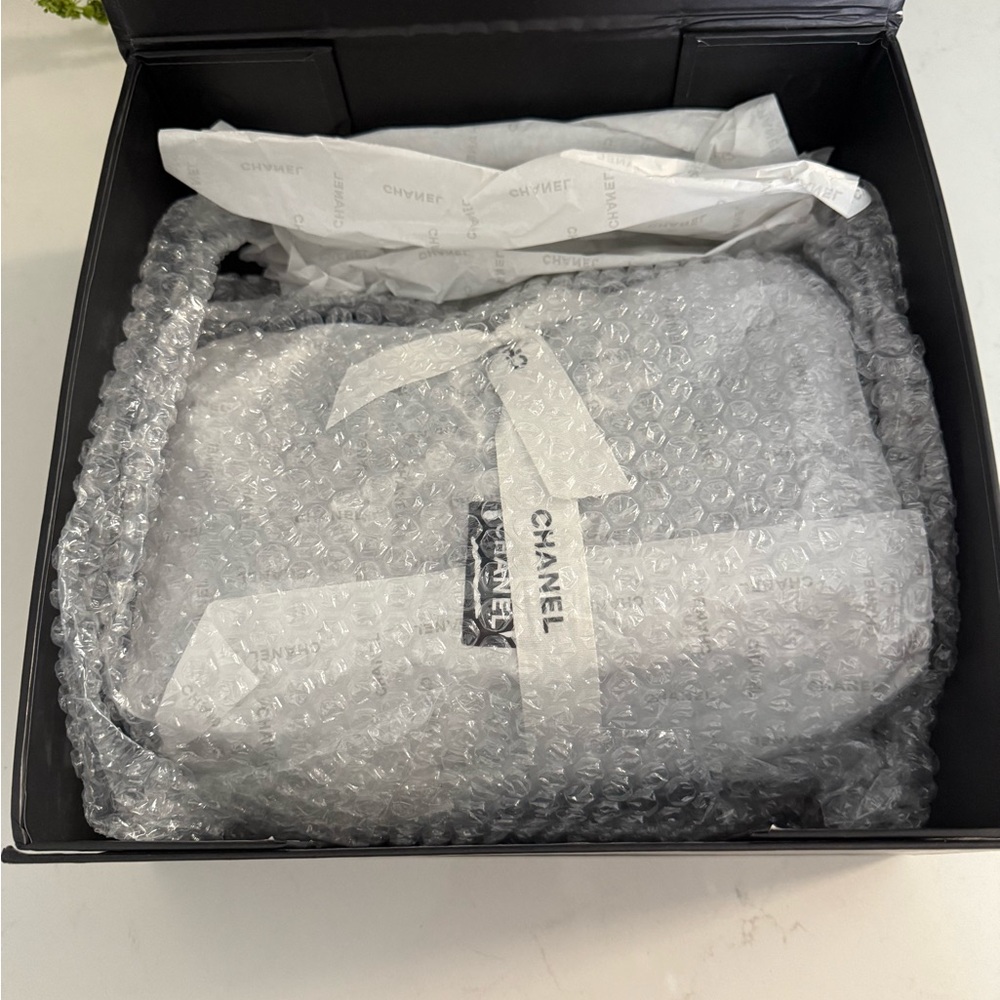 CHANEL Small Flower Power Boy Bag w/Box & Dust-Bag ~ EXCELLENT CONDITION - Picture 3 of 16